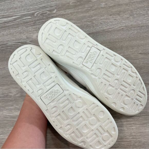 Good News Low Top Court Shoes Sneakers in White Off US9 or EU39 - Picture 6 of 13